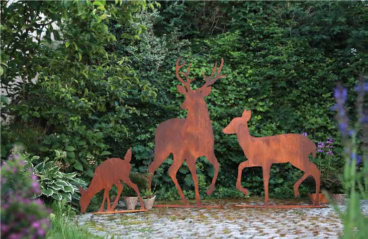 Jonge ree grazend, tuinsteker, roest design - Rustique Garden